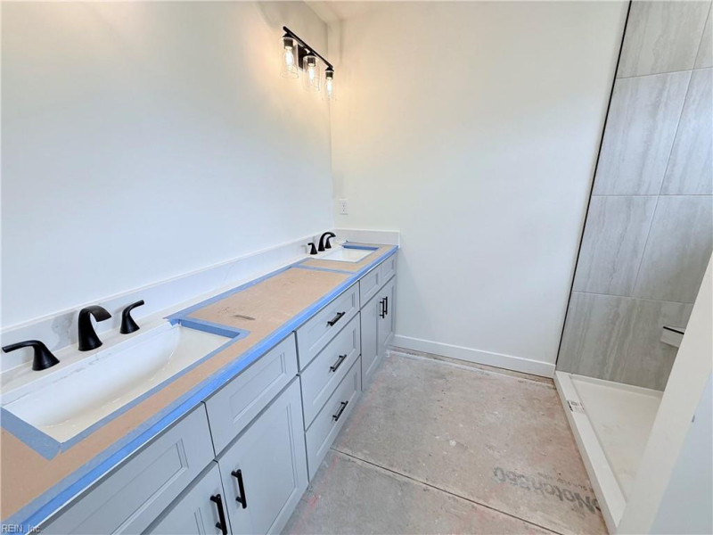 Photo 14 of 27 residential for sale in Chesapeake virginia