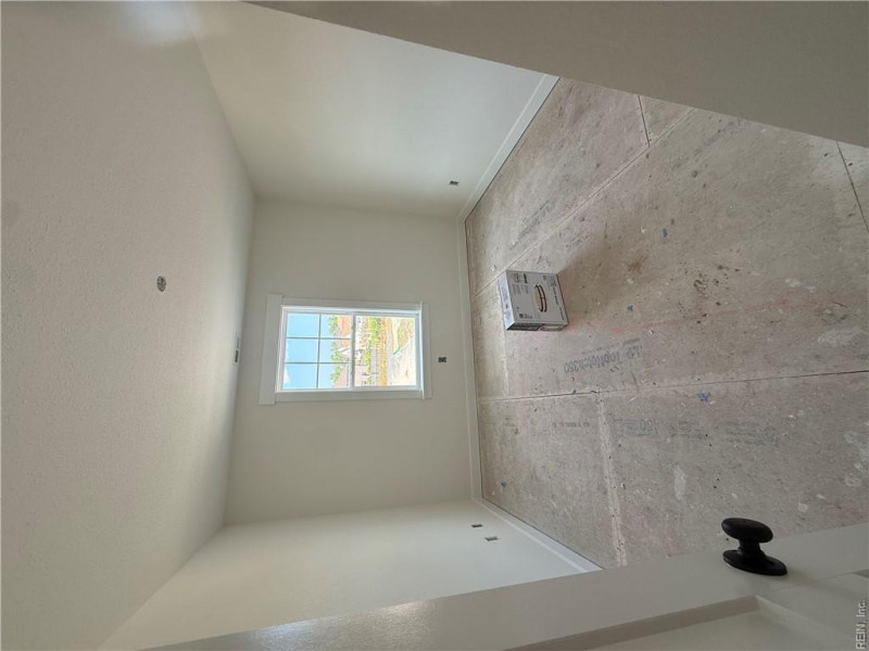 Photo 17 of 27 residential for sale in Chesapeake virginia