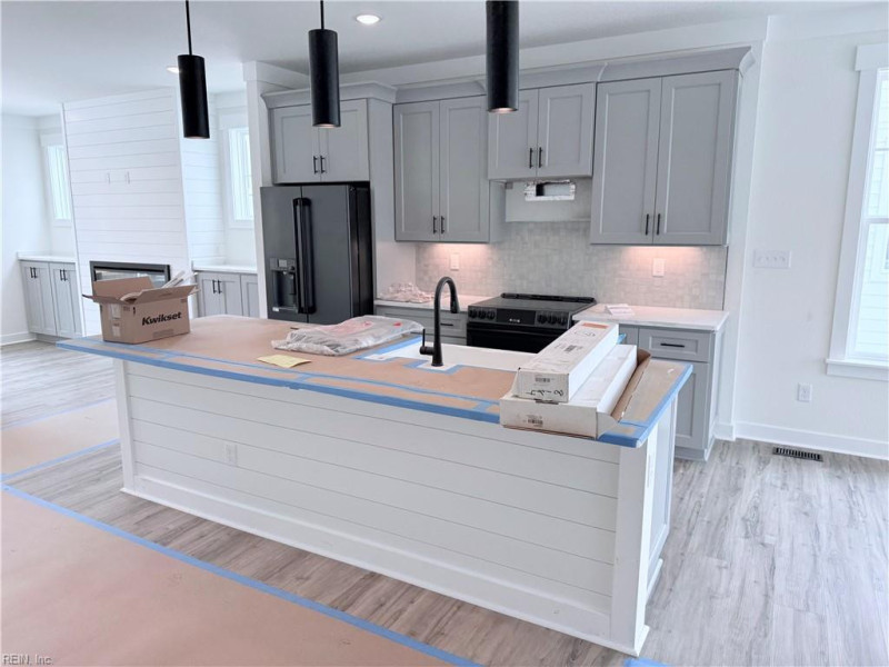 Photo 2 of 27 residential for sale in Chesapeake virginia