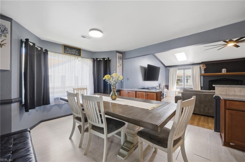 Photo 8 of 39 residential for sale in Virginia Beach virginia