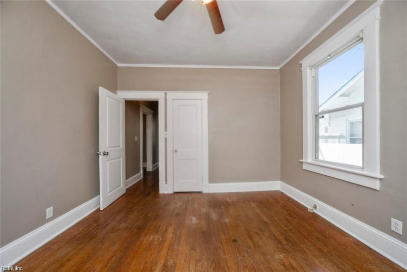 Photo 12 of 29 residential for sale in Norfolk virginia
