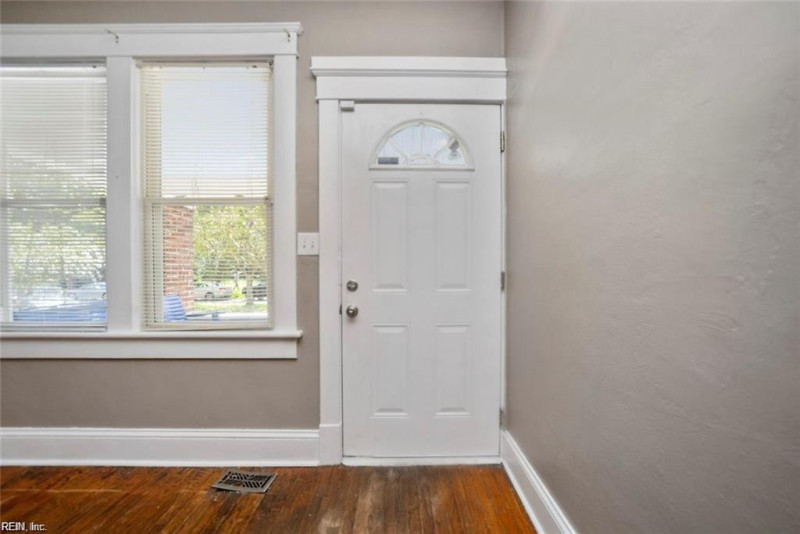 Photo 18 of 29 residential for sale in Norfolk virginia