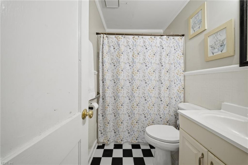 Photo 17 of 30 residential for sale in Portsmouth virginia Photo 17 of 30 residential for sale in Portsmouth virginia