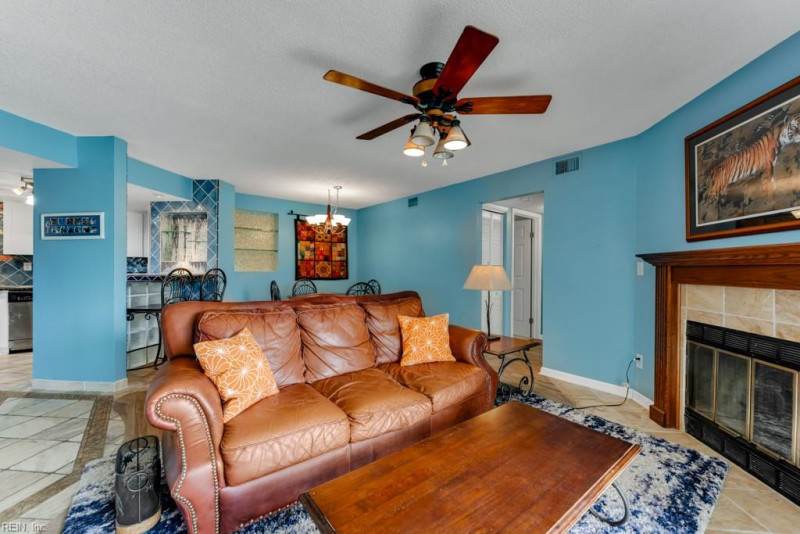 Photo 5 of 26 residential for sale in Chesapeake virginia Photo 5 of 26 residential for sale in Chesapeake virginia