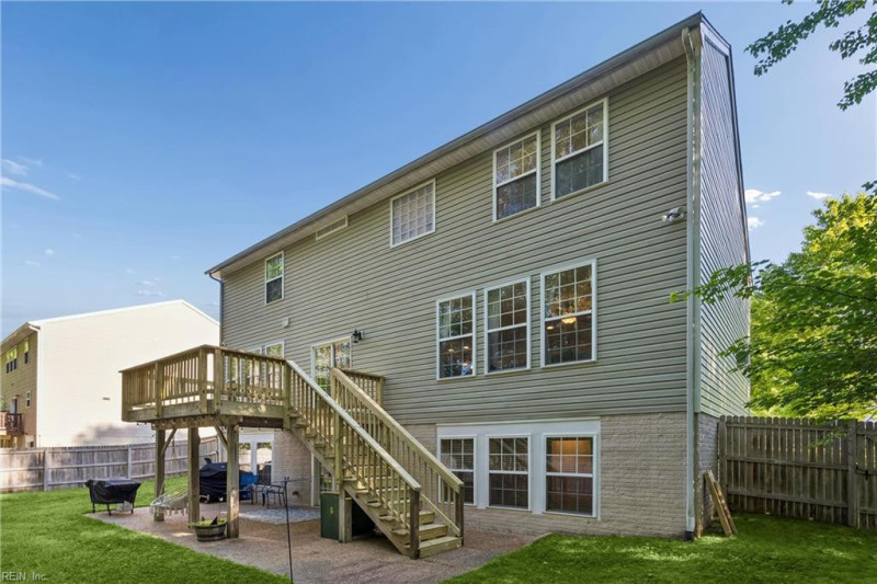 Photo 11 of 50 residential for sale in Gloucester County virginia