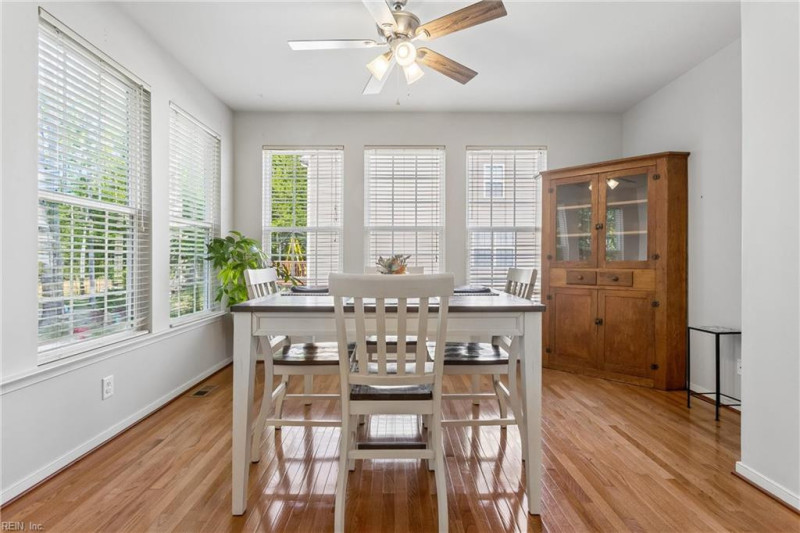 Photo 15 of 50 residential for sale in Gloucester County virginia