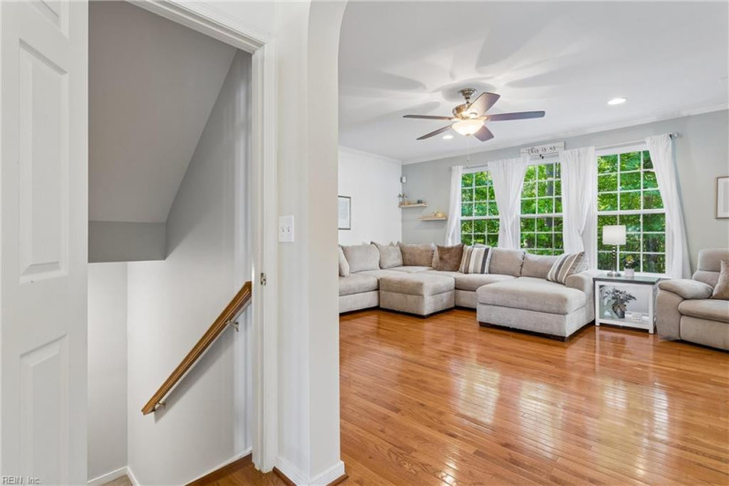 Photo 16 of 50 residential for sale in Gloucester County virginia