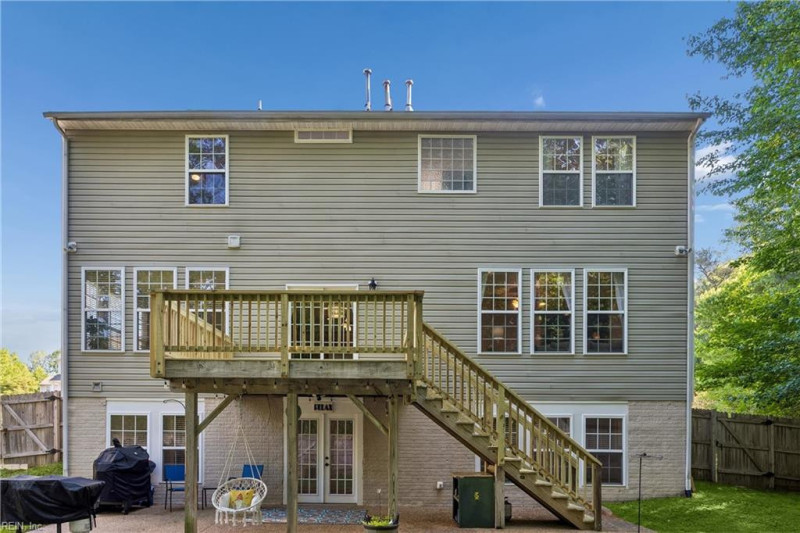 Photo 18 of 50 residential for sale in Gloucester County virginia