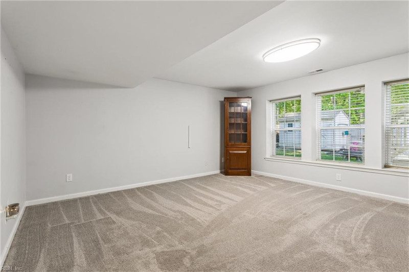 Photo 24 of 50 residential for sale in Gloucester County virginia