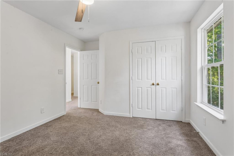 Photo 29 of 50 residential for sale in Gloucester County virginia