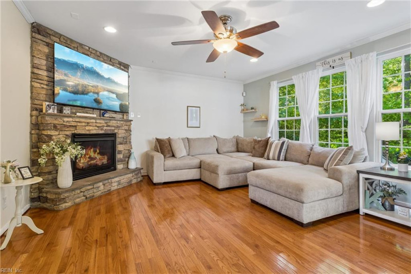 Photo 48 of 50 residential for sale in Gloucester County virginia