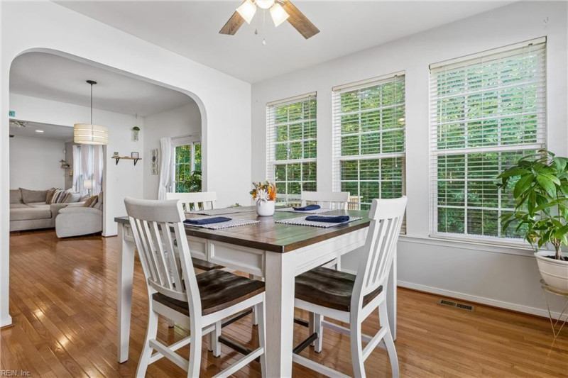 Photo 7 of 50 residential for sale in Gloucester County virginia