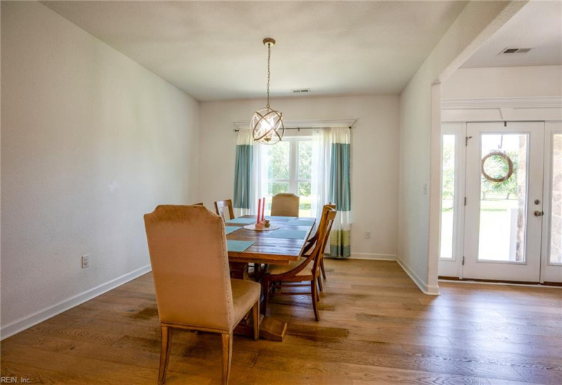 Photo 11 of 50 residential for sale in Chesapeake virginia
