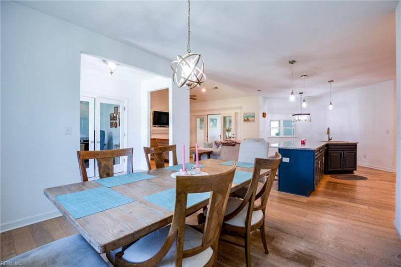 Photo 13 of 50 residential for sale in Chesapeake virginia