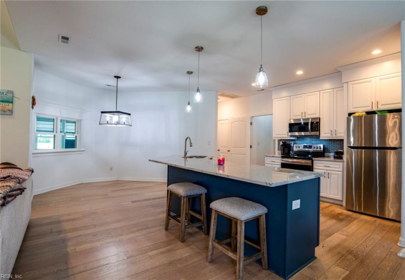 Photo 14 of 50 residential for sale in Chesapeake virginia