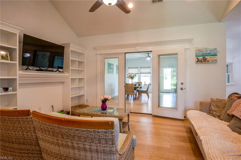 Photo 23 of 50 residential for sale in Chesapeake virginia