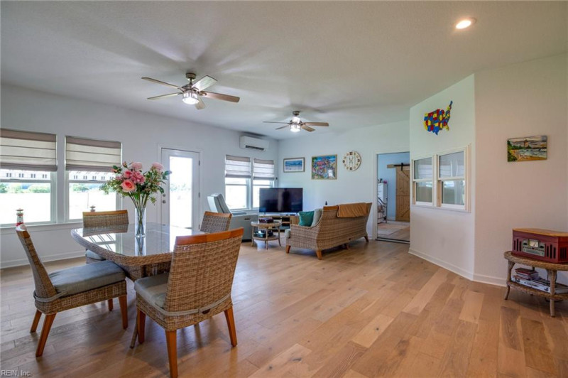 Photo 26 of 50 residential for sale in Chesapeake virginia