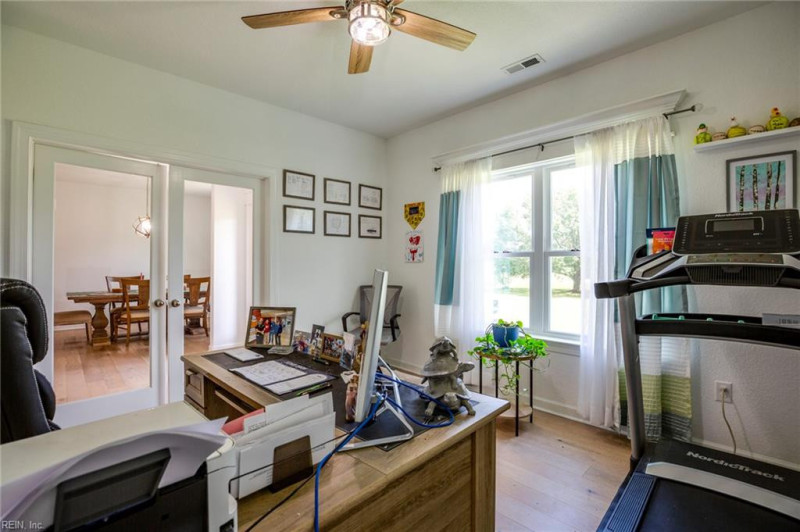 Photo 29 of 50 residential for sale in Chesapeake virginia