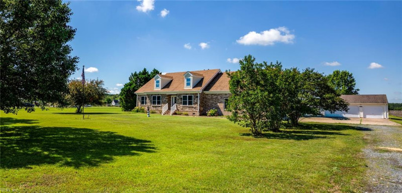 Photo 3 of 50 residential for sale in Chesapeake virginia