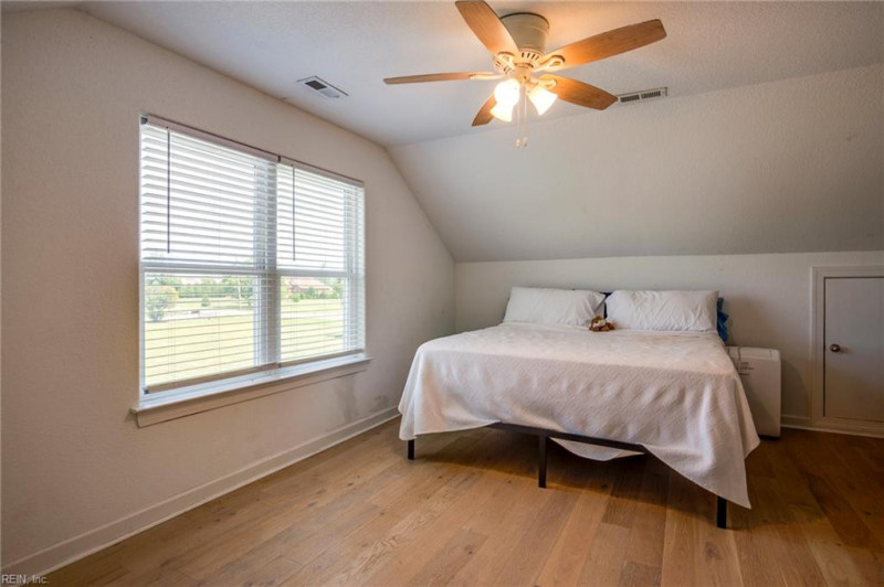 Photo 36 of 50 residential for sale in Chesapeake virginia