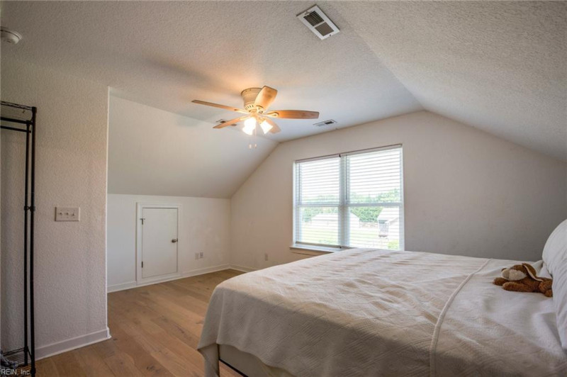 Photo 37 of 50 residential for sale in Chesapeake virginia
