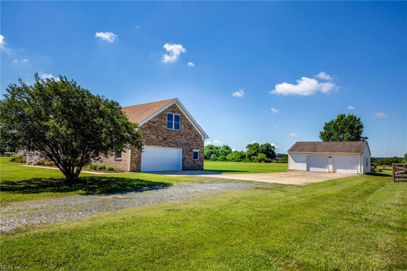 Photo 4 of 50 residential for sale in Chesapeake virginia