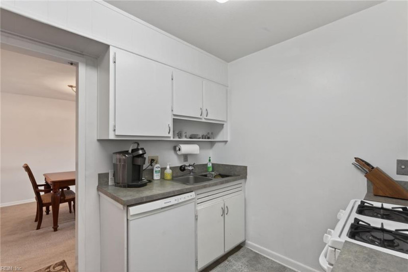 Photo 17 of 50 residential for sale in Norfolk virginia