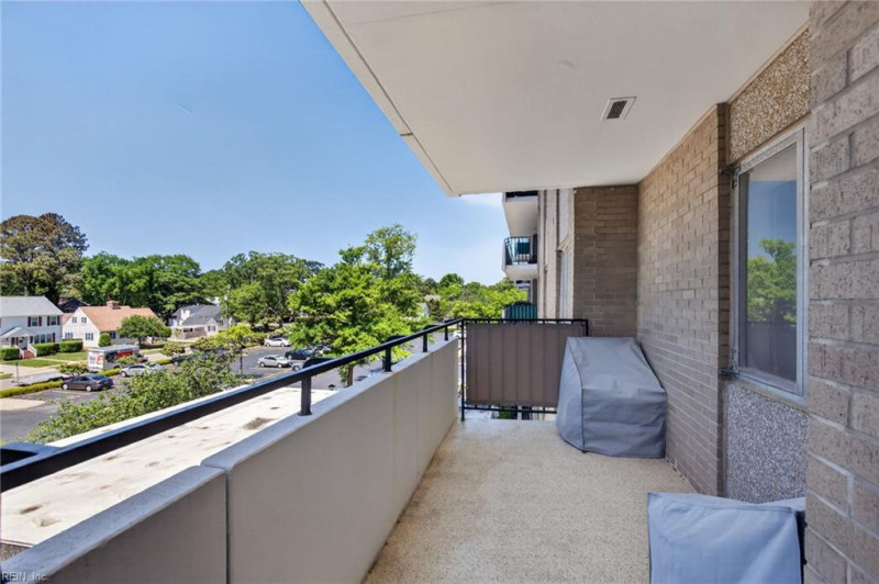Photo 20 of 50 residential for sale in Norfolk virginia