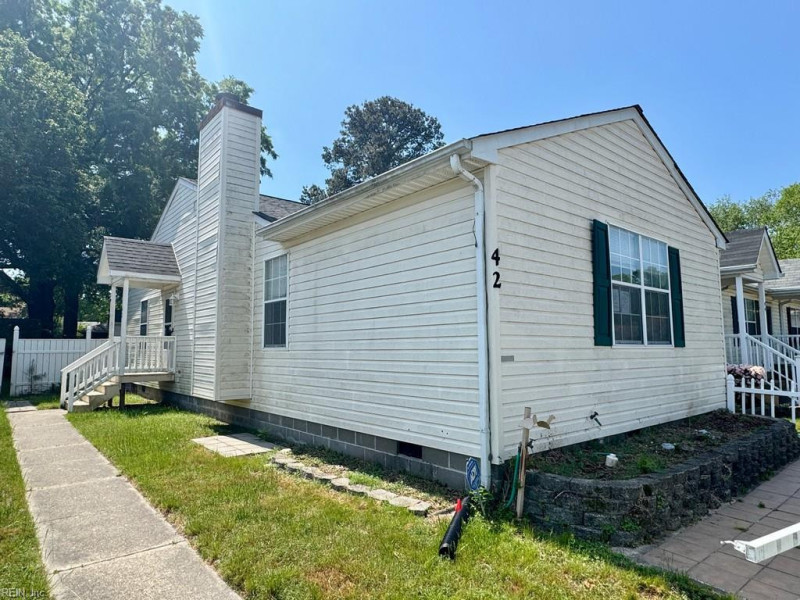 Photo 2 of 15 residential for sale in Portsmouth virginia