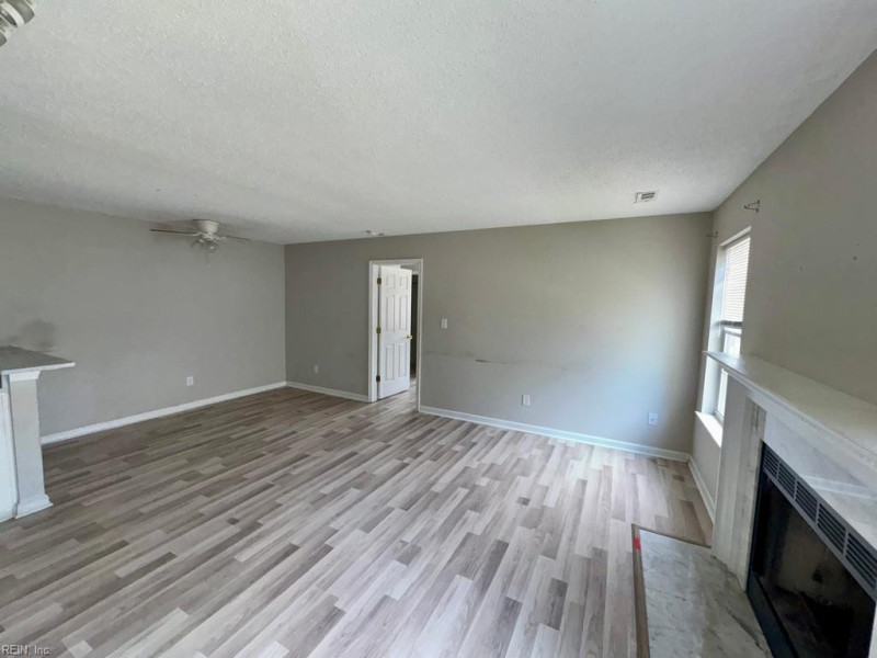 Photo 4 of 15 residential for sale in Portsmouth virginia