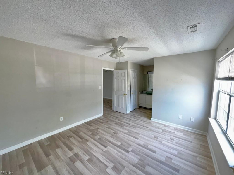 Photo 9 of 15 residential for sale in Portsmouth virginia