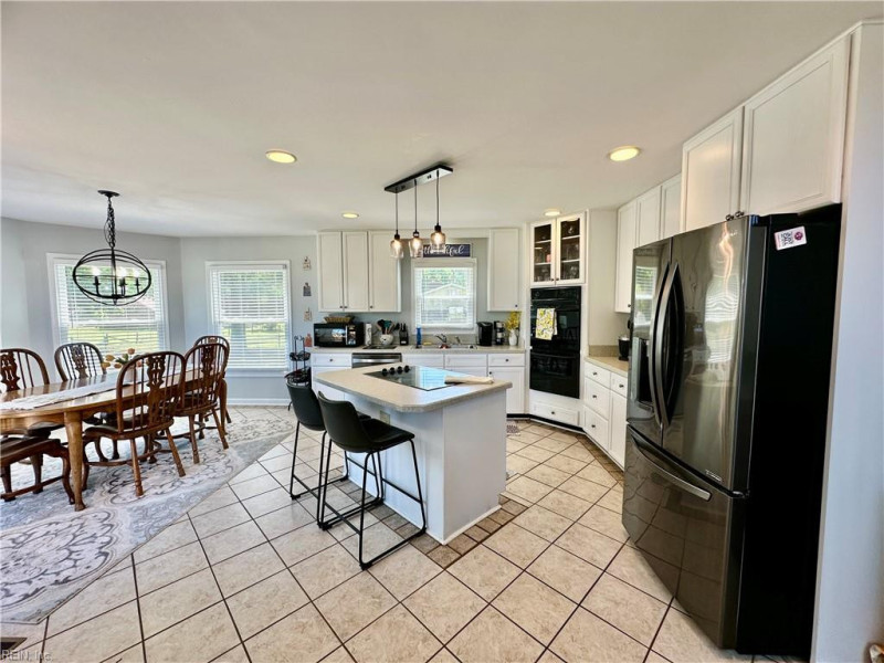 Photo 7 of 26 residential for sale in Isle of Wight County virginia
