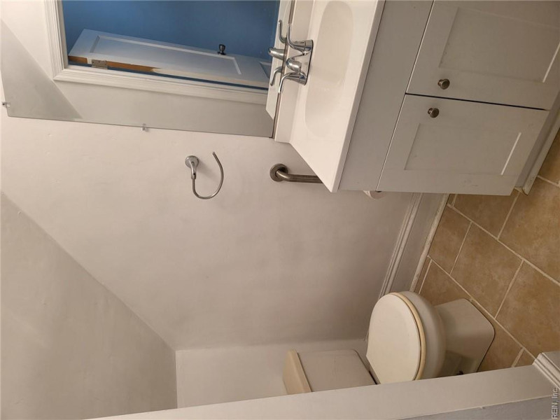 Photo 8 of 18 residential for sale in Hampton virginia