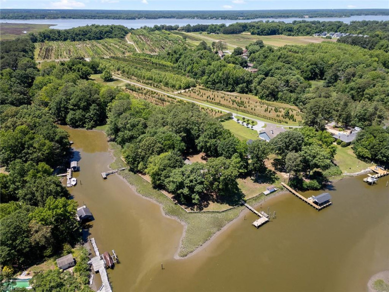 Photo 4 of 50 residential for sale in Suffolk virginia