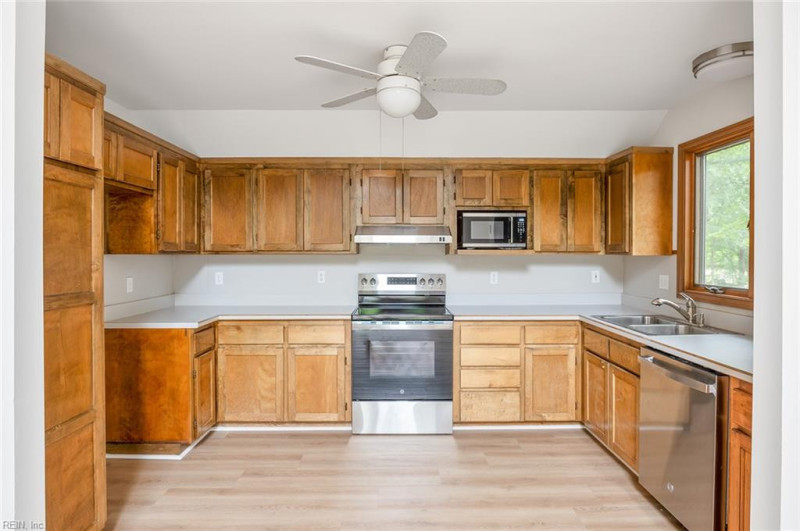 Photo 43 of 50 residential for sale in Suffolk virginia