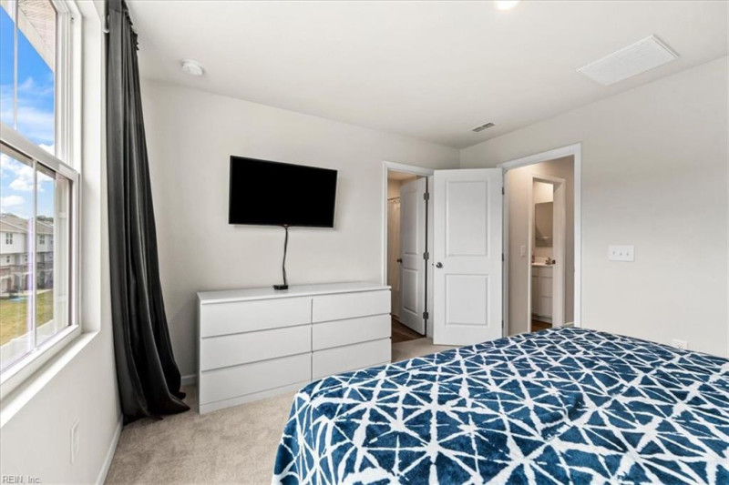 Photo 37 of 50 residential for sale in Suffolk virginia