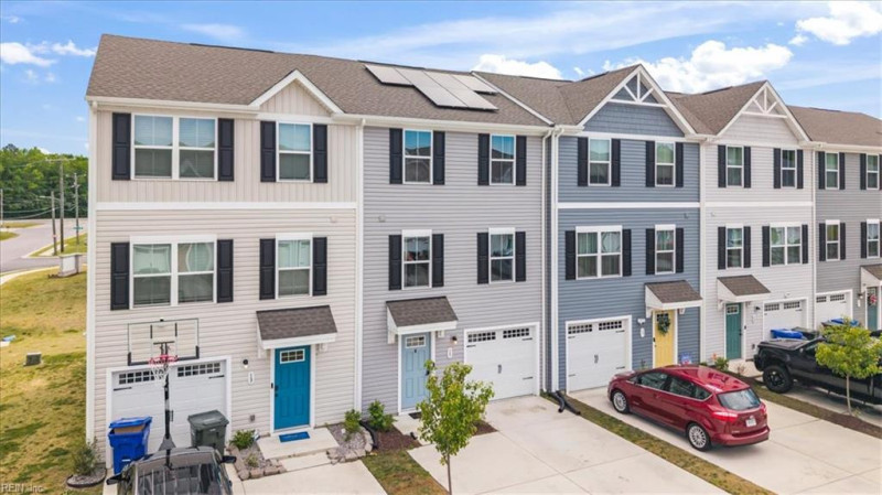 Photo 4 of 50 residential for sale in Suffolk virginia