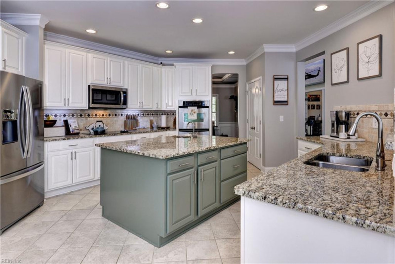 Photo 14 of 50 residential for sale in James City County virginia