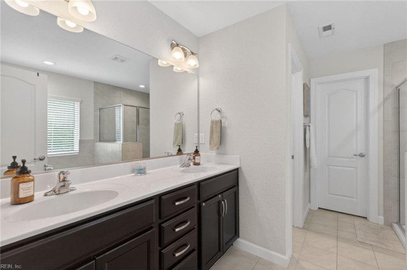 Photo 19 of 32 residential for sale in Suffolk virginia