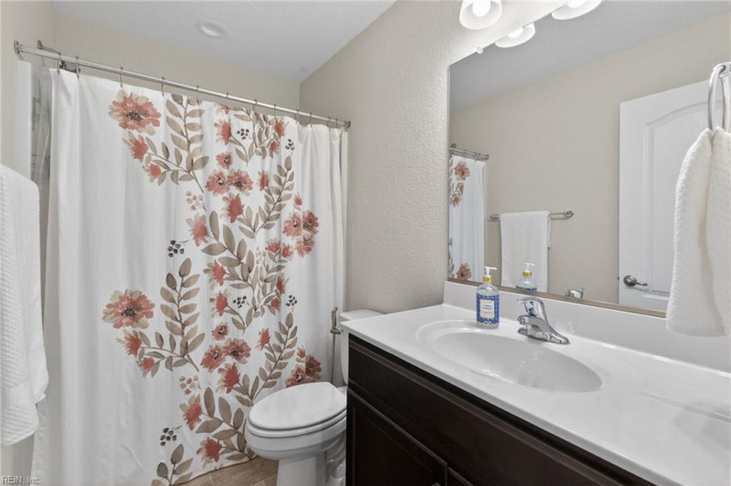 Photo 22 of 32 residential for sale in Suffolk virginia