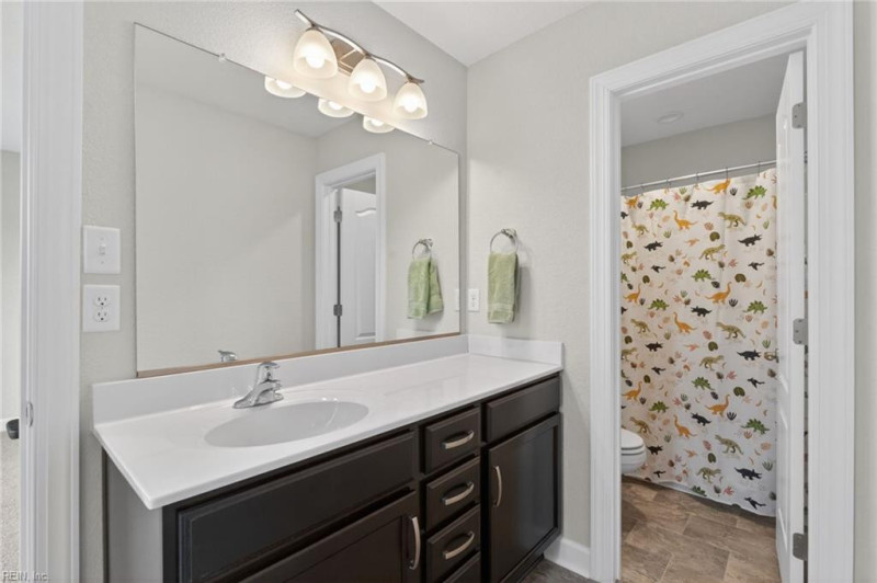 Photo 26 of 32 residential for sale in Suffolk virginia