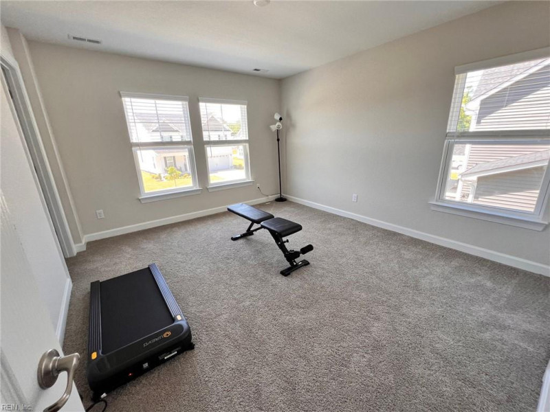 Photo 27 of 32 residential for sale in Suffolk virginia