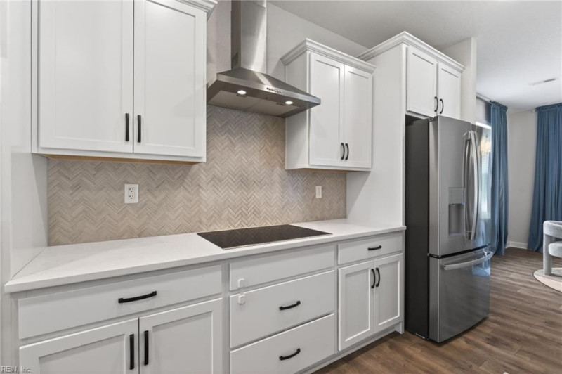 Photo 5 of 32 residential for sale in Suffolk virginia