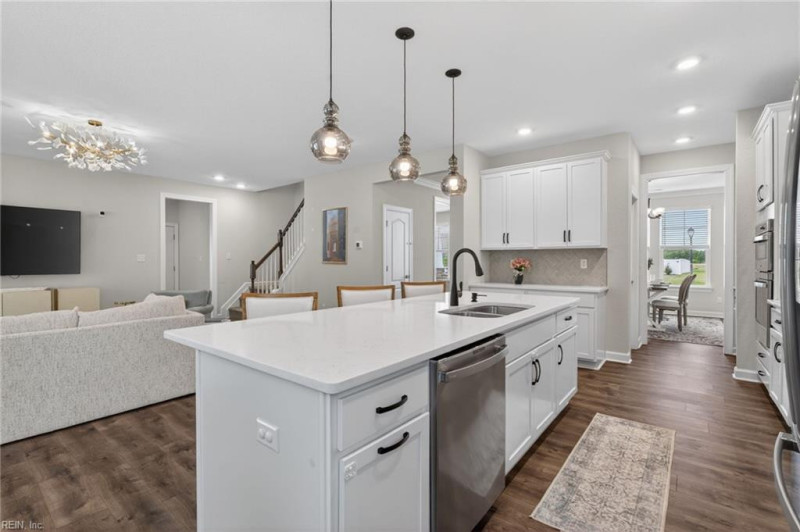 Photo 6 of 32 residential for sale in Suffolk virginia
