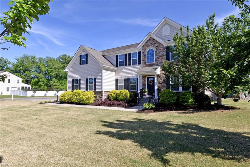 Photo 2 of 46 residential for sale in James City County virginia