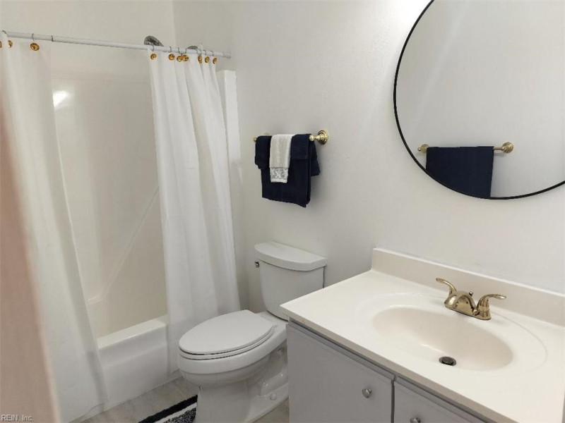 Photo 15 of 32 residential for sale in Virginia Beach virginia