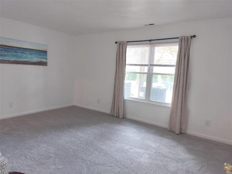 Photo 25 of 32 residential for sale in Virginia Beach virginia