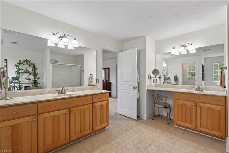 Photo 6 of 50 residential for sale in Suffolk virginia