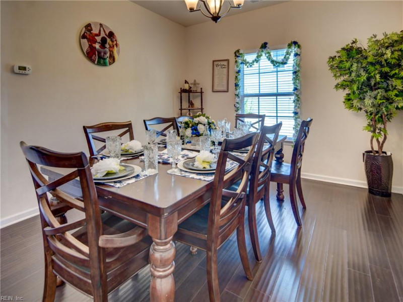 Photo 11 of 50 residential for sale in Chesapeake virginia