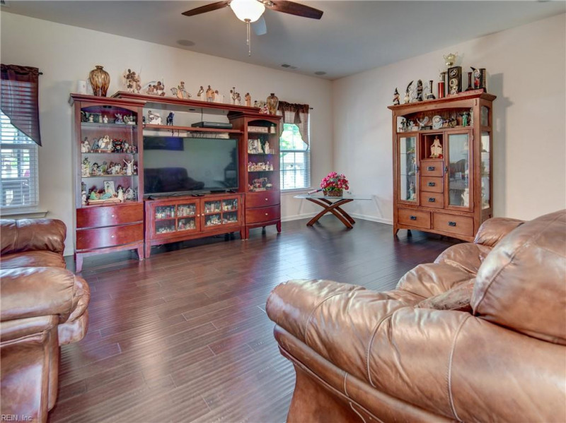 Photo 13 of 50 residential for sale in Chesapeake virginia